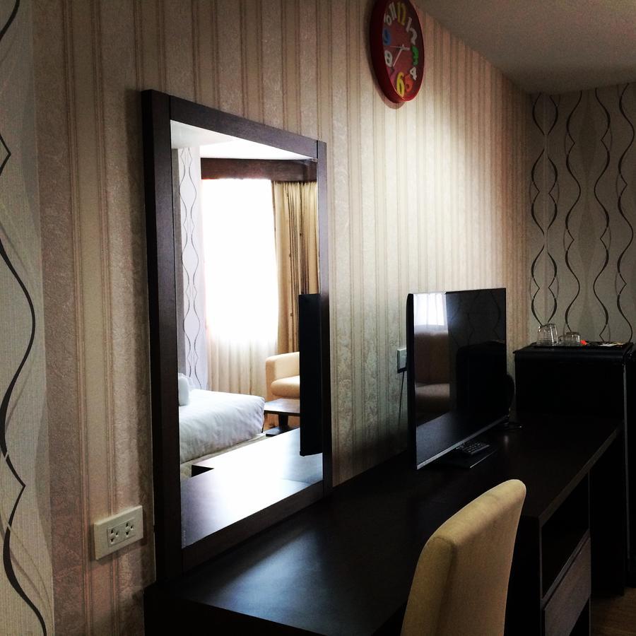 Iraqi Hotel Makkasan Екстер'єр фото