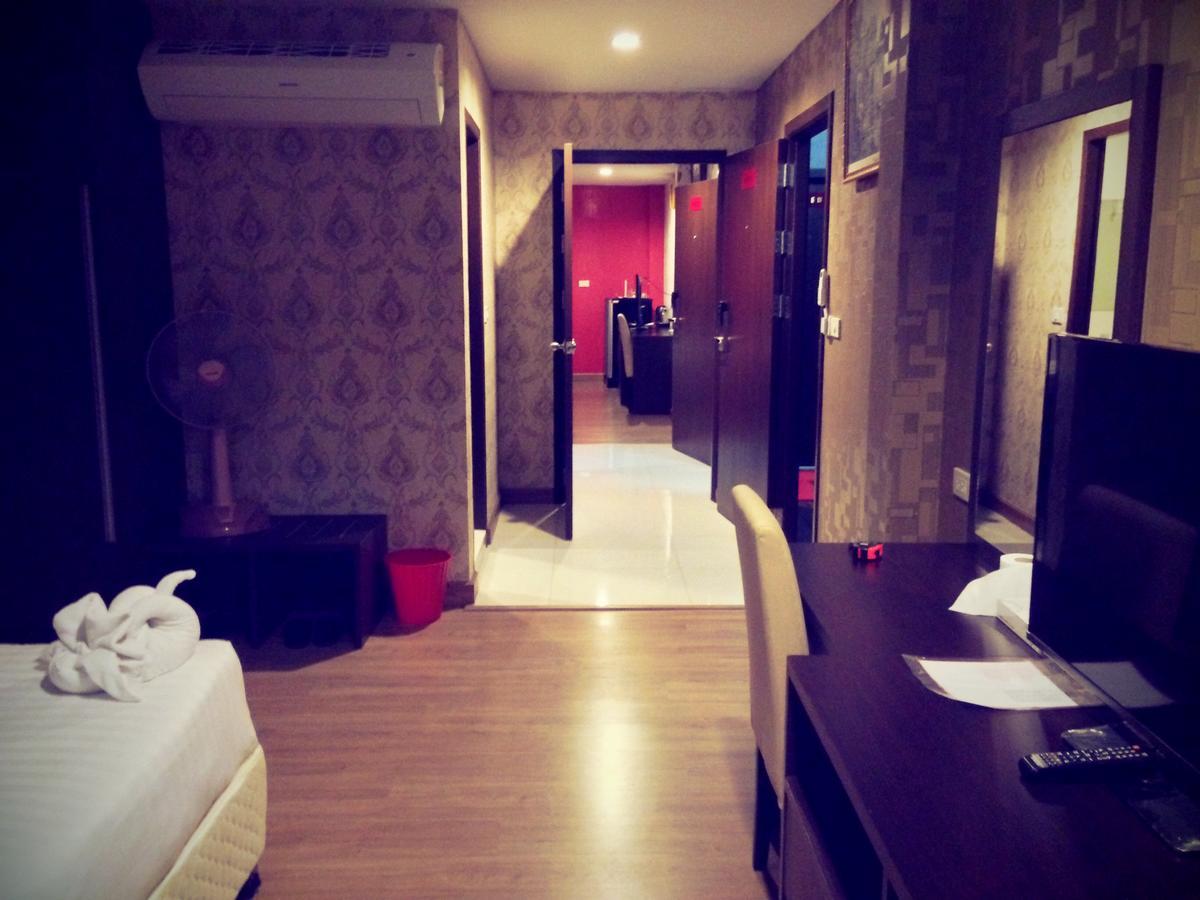 Iraqi Hotel Makkasan Екстер'єр фото